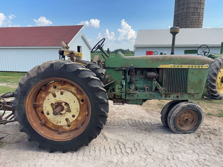 john-deere-3010-image-6