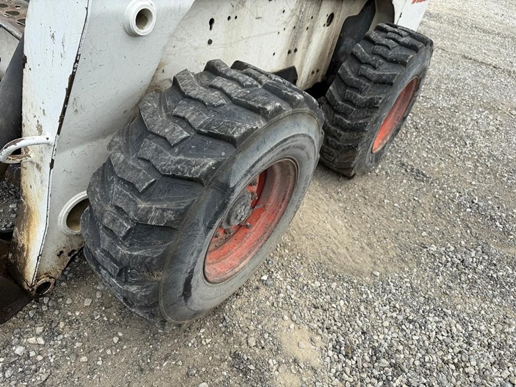 2005-bobcat-s250-image-14