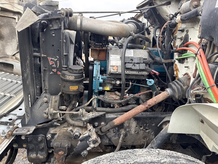 2000-international-4900-image-13