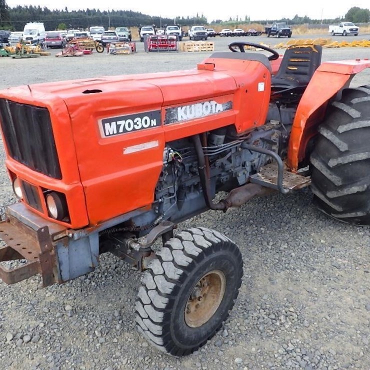 KUBOTA M7030