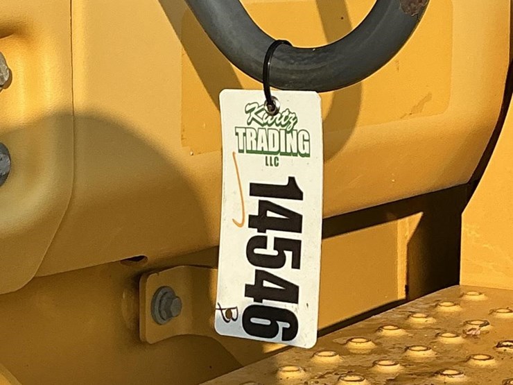 2019-deere-524l-image-21