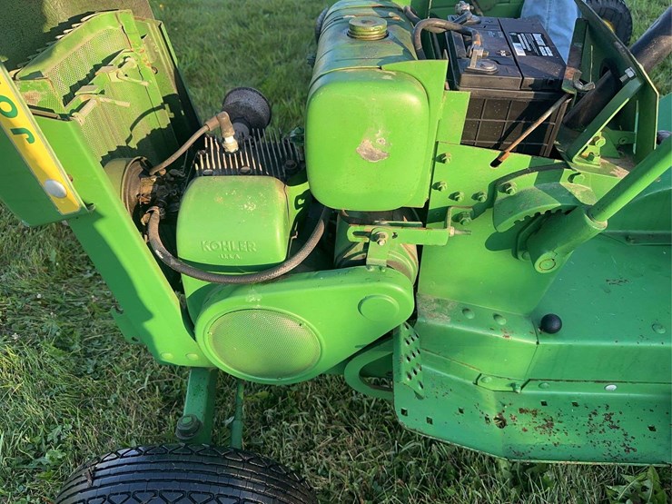 john-deere-110-image-10