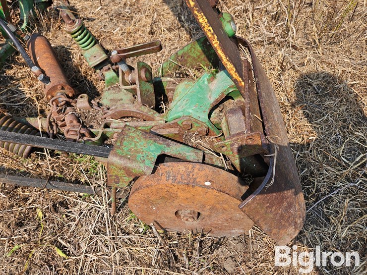 john-deere-350-image-16