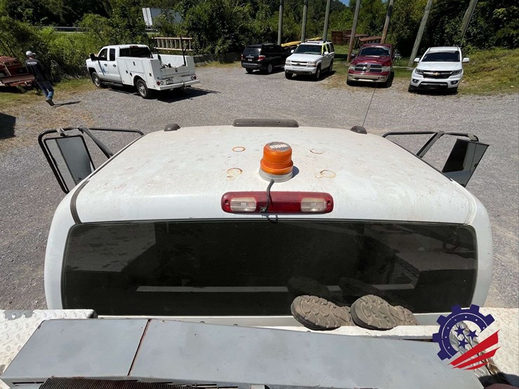 2003-chevrolet-silverado-3500-image-31