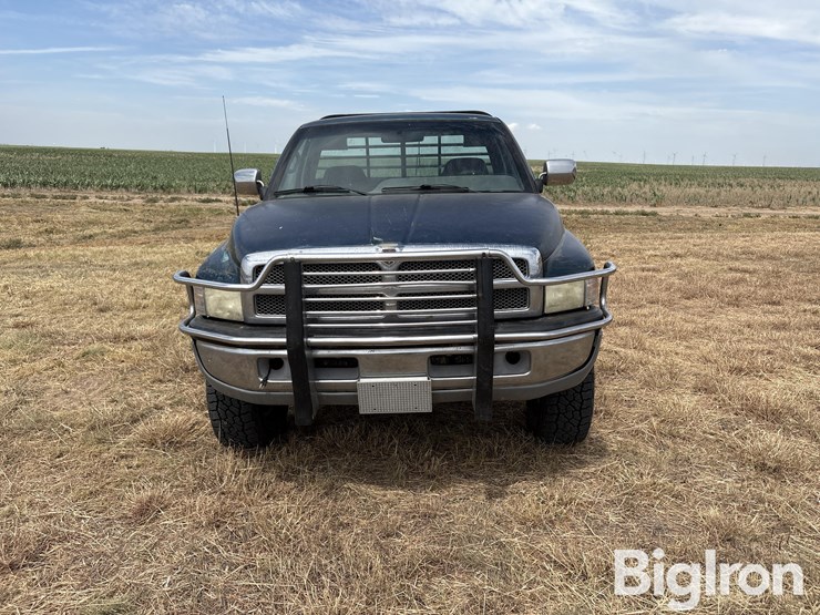 1994-dodge-ram-2500-image-2