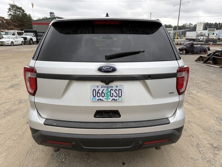 2018-ford-explorer-image-5