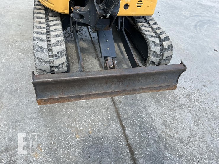 2018-deere-26g-image-12
