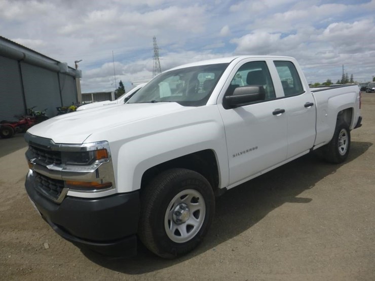 2019-chevrolet-1500-image-1