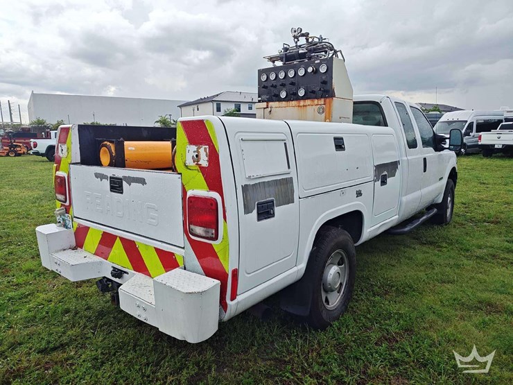 2006-ford-f350-image-3