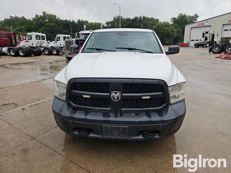 2016-dodge-1500-image-2