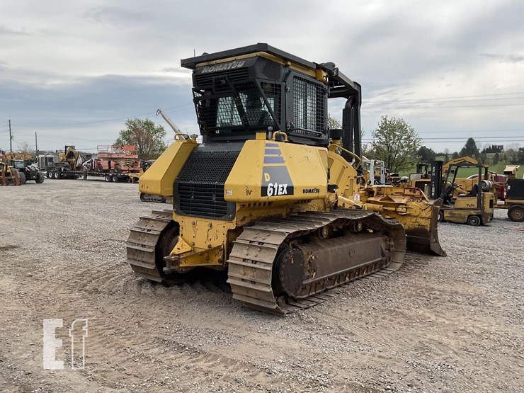 2015-komatsu-d61ex-23-image-4