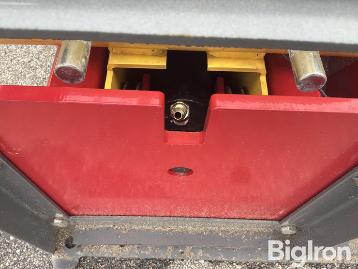 2026-massey-ferguson-730-image-11
