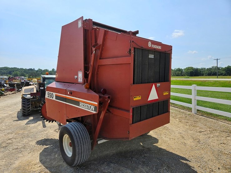 hesston-550-image-3
