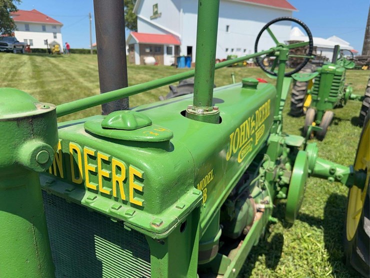john-deere-b-image-9