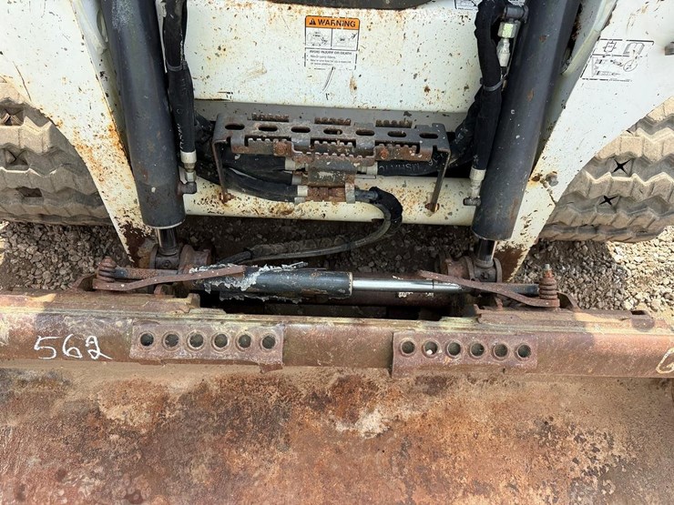 2020-bobcat-t595-image-10