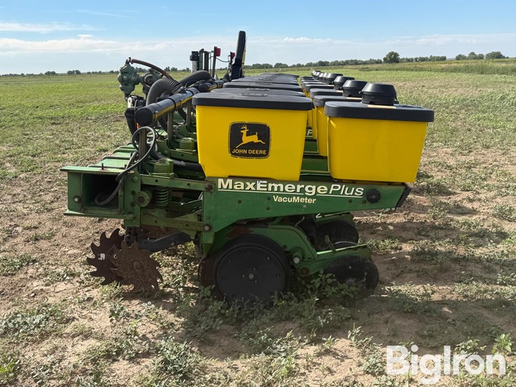 john-deere-1710-image-8