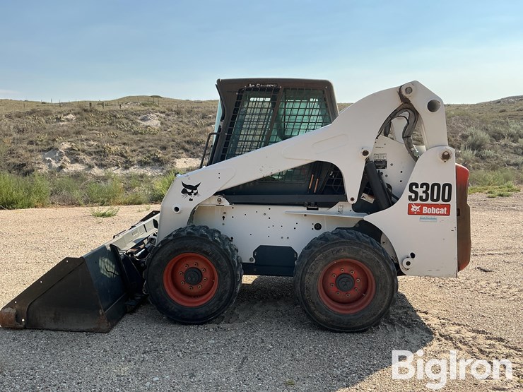 2007-bobcat-s300-image-8
