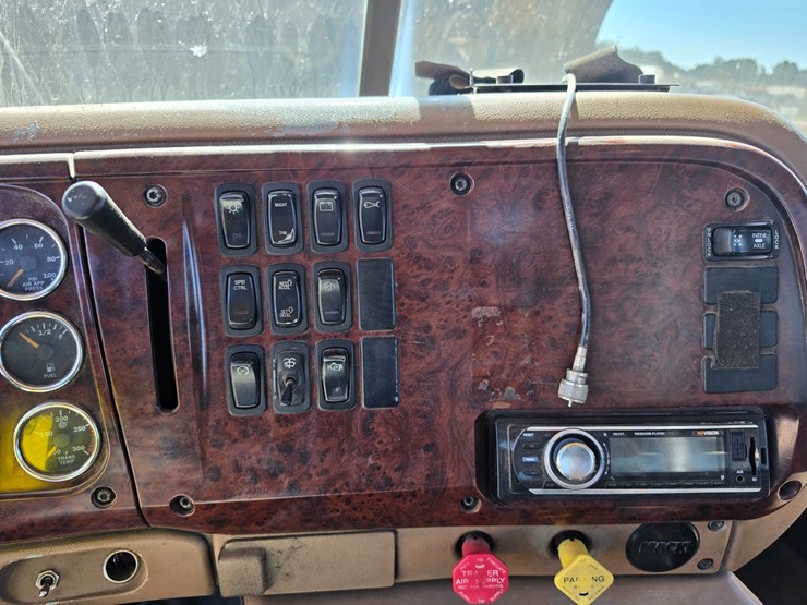 #26510-•-2006-mack-ct713-triaxle-dump-truck-image-107