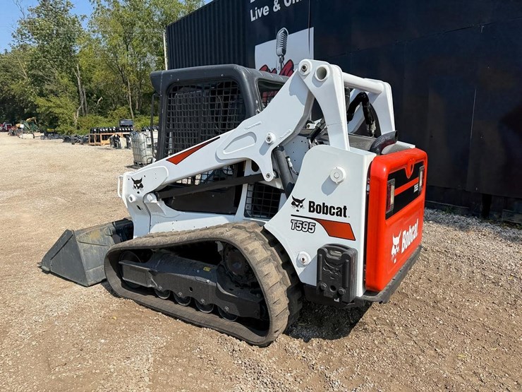 2019-bobcat-t595-image-2