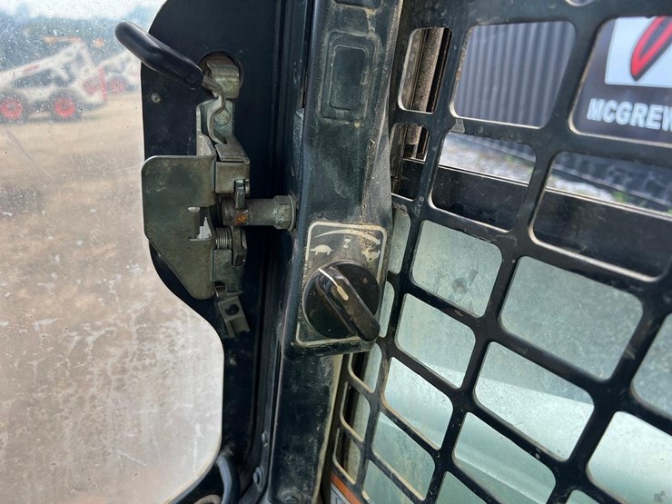 2019-bobcat-t770-image-22