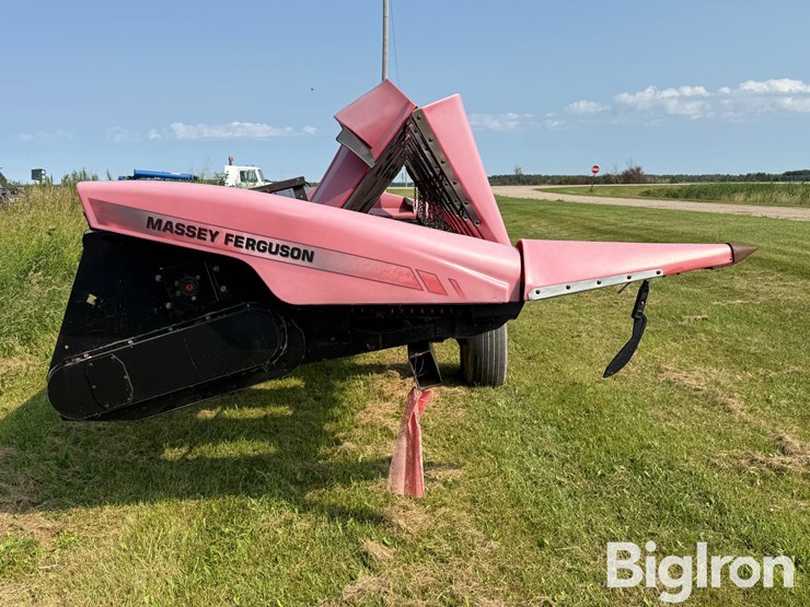 2005-massey-ferguson-3000-image-4