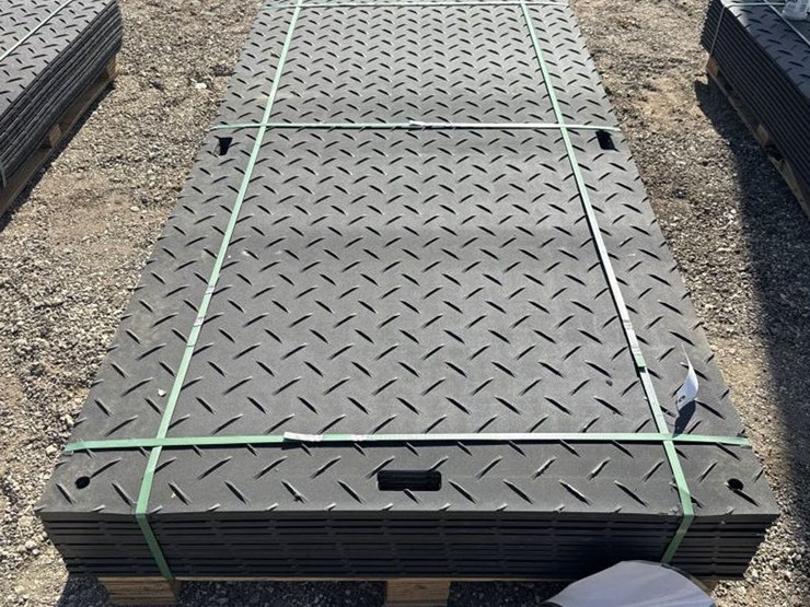 #26-•-(12)-roadbed/-ground-protection-mats---ljb12-image-1