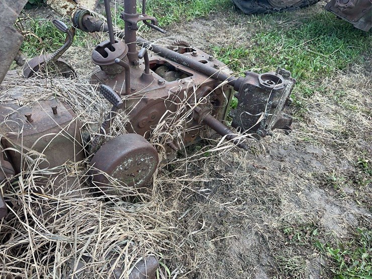 john-deere-b-image-4