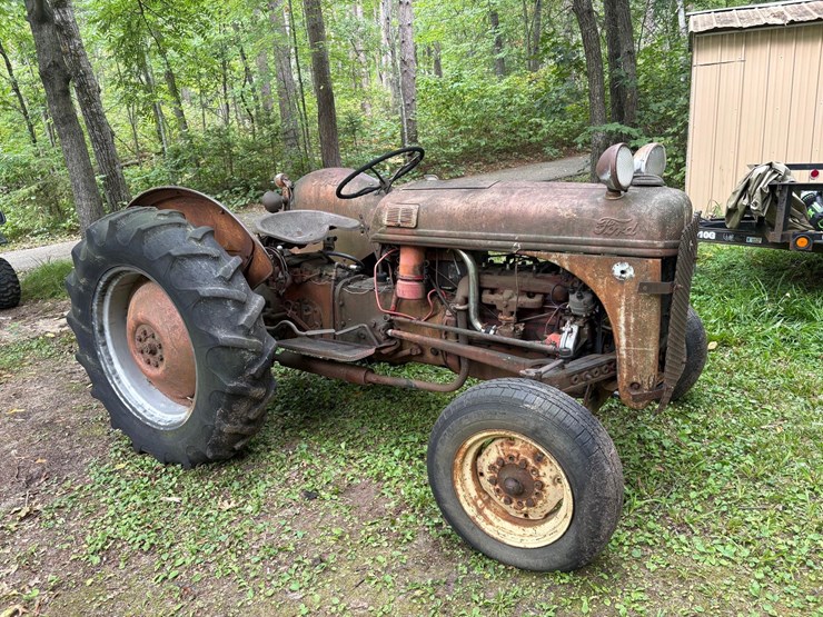 1953-ford-8n-image-2
