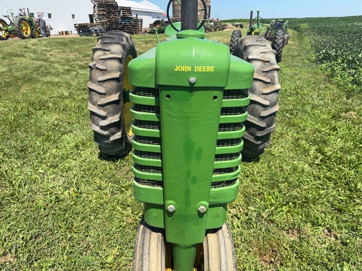 john-deere-b-image-8