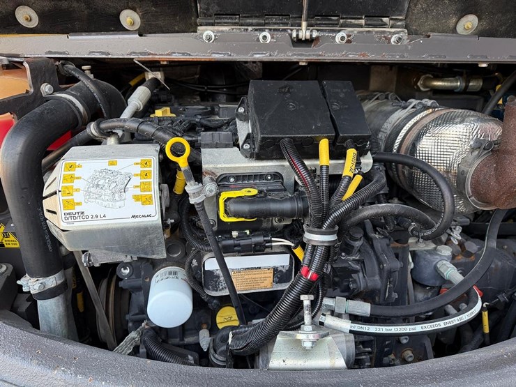 2019-mecalac-6mcr-image-15