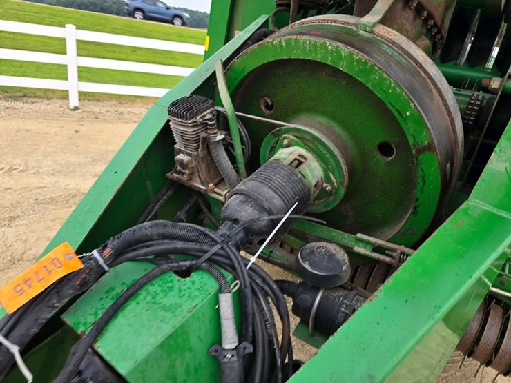 john-deere-100-image-23