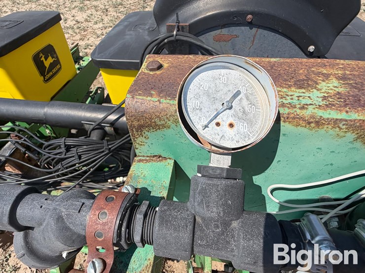 john-deere-1710-image-15