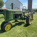 the-harold-scherer-john-deere-collection-image-1