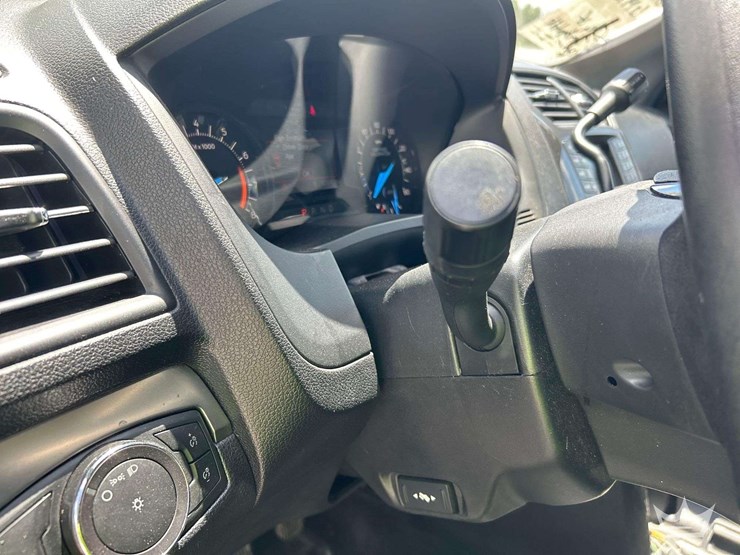 2018-ford-explorer-image-15