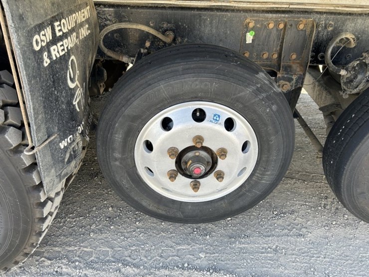 2015-western-star-4900sb-image-41