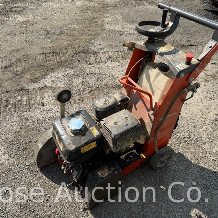 Husqvarnq FS400LV concrete/Asphalt Saw