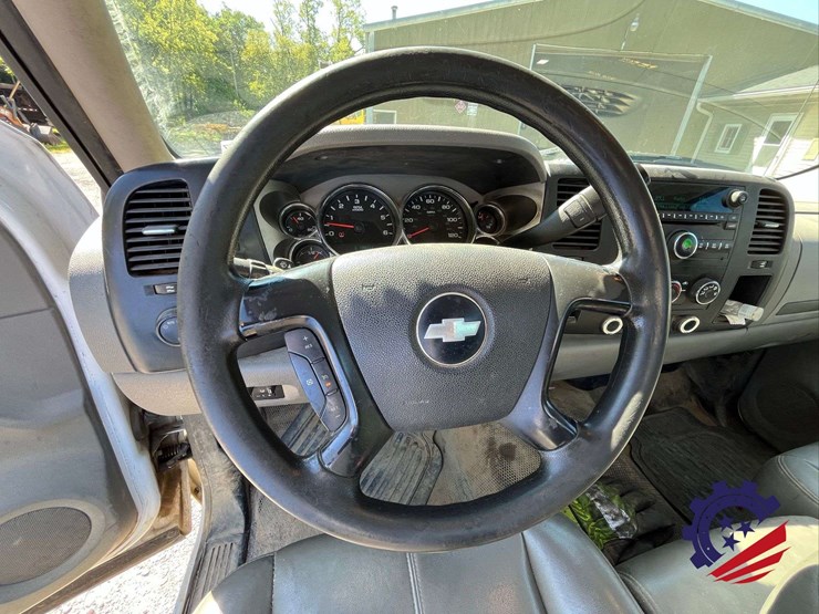 2009-chevrolet-silverado-2500-image-55