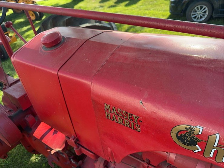 massey-harris-challenger-image-33