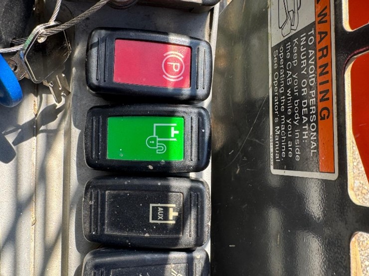 2019-kubota-svl75-2-image-23