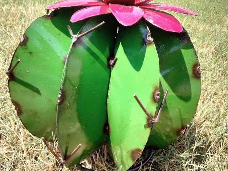 #111-•-metal-art---small-green-cactus-w/pink-flower-image-1