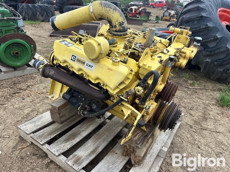 caterpillar-3208-image-1