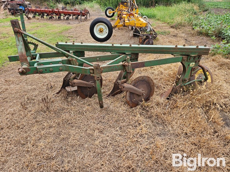john-deere-f125-image-8