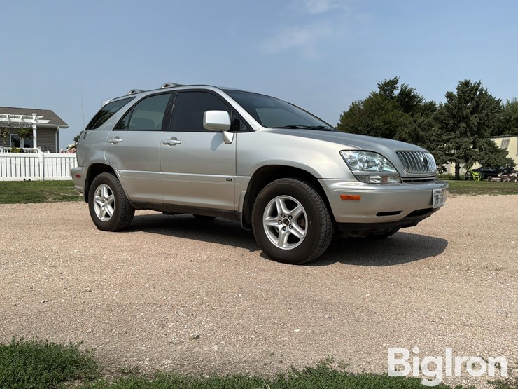 2001-lexus-rx300-image-3