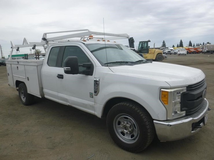 2017-ford-f350-image-2