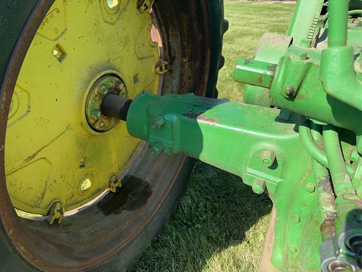 john-deere-70-image-17