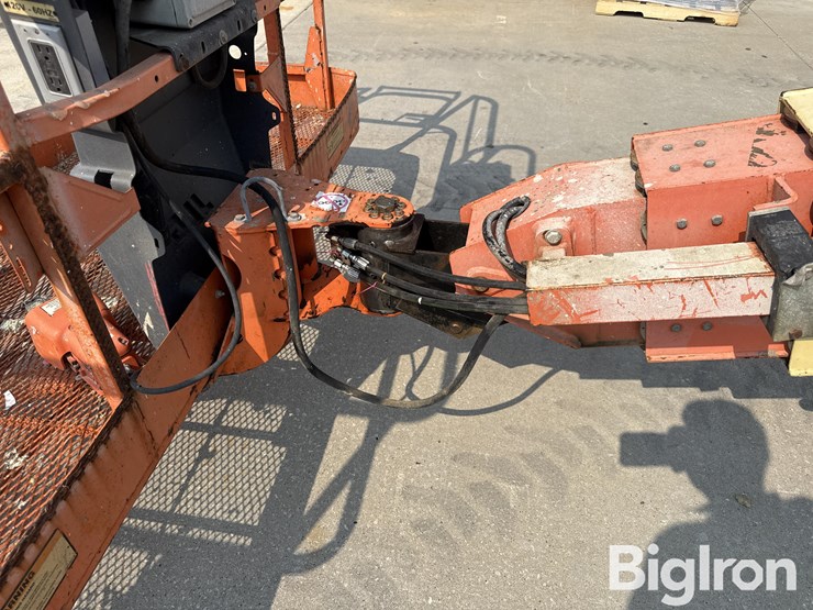 2004-jlg-600s-image-13