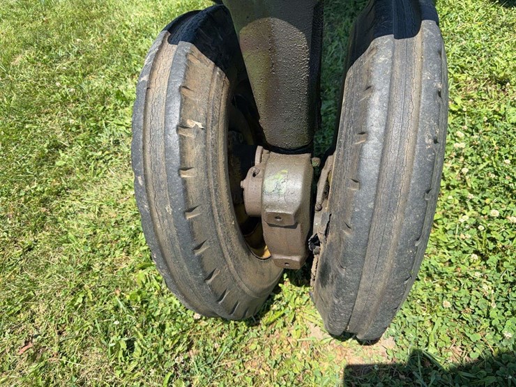 john-deere-70-image-12