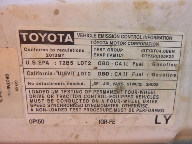 2013-toyota-tacoma-image-30