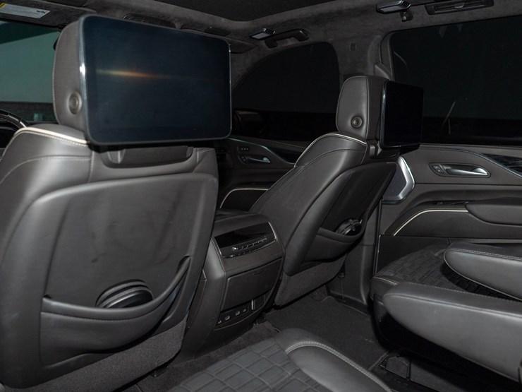 2024-cadillac-escalade-esv-image-50