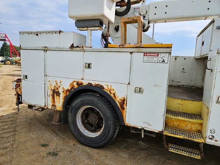 2001-international-4900-image-23